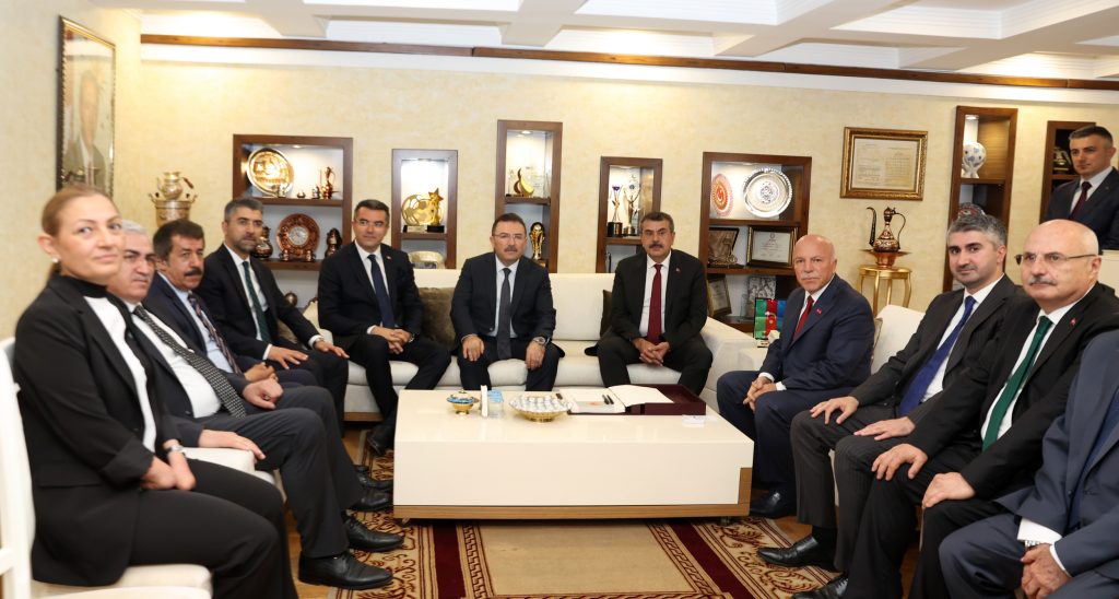 MİLLİ EĞİTİM BAKANI TEKİN BÜYÜKŞEHİR’İ ZİYARET ETTİ