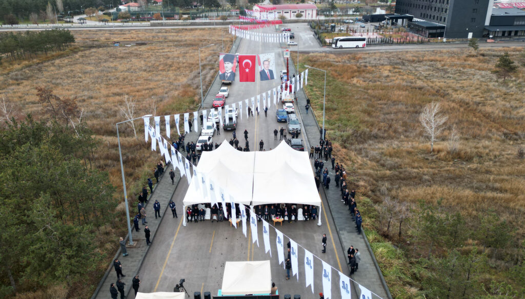 BÜYÜKŞEHİR’DEN AHDE VEFA: ŞEHİT POLİS FIRAT BULUT CADDESİ AÇILDI