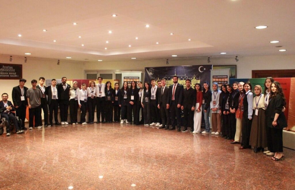 Atatürk Üniversitesi Liderlik Akademisi Öğrenci Topluluğu